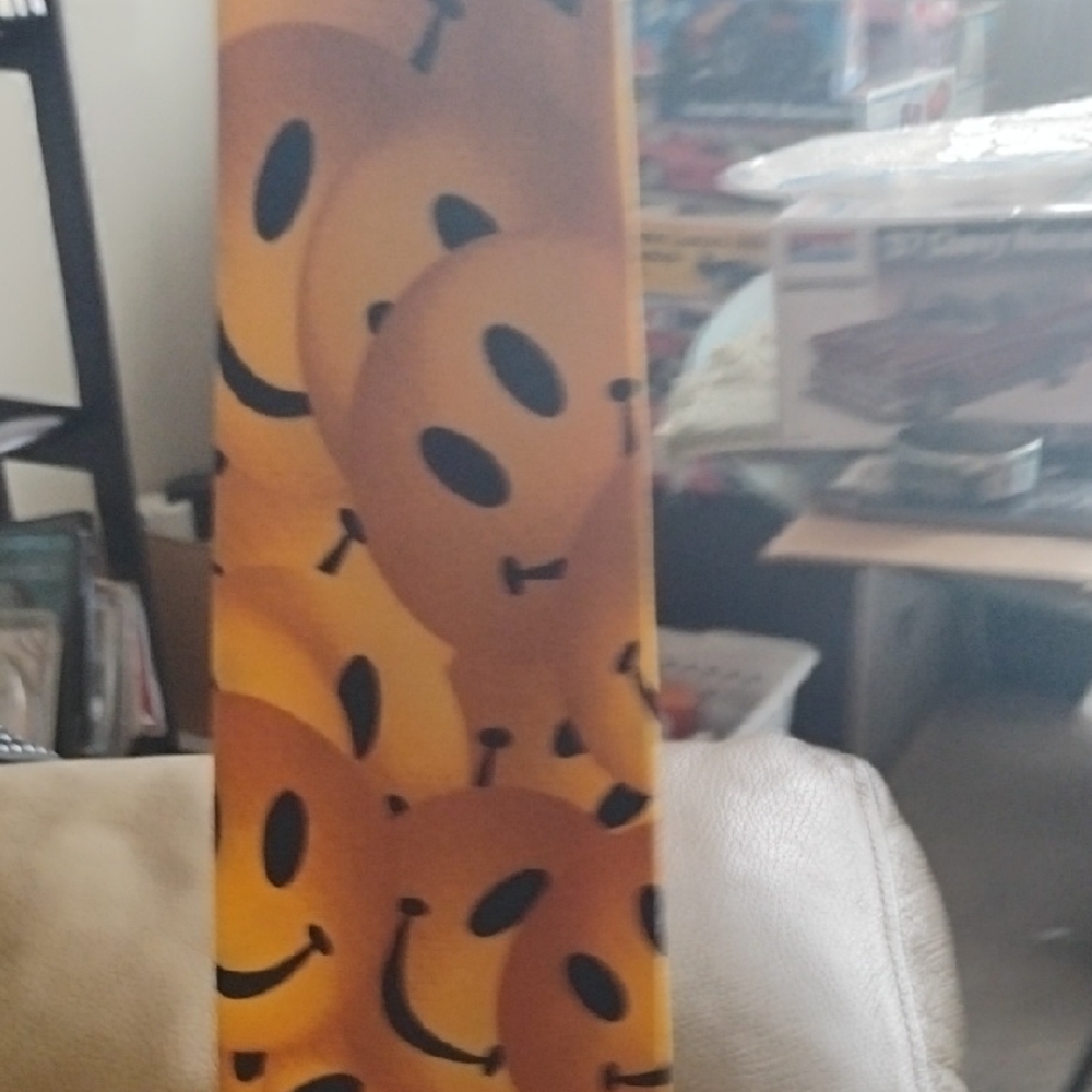 Smiley Face Tie